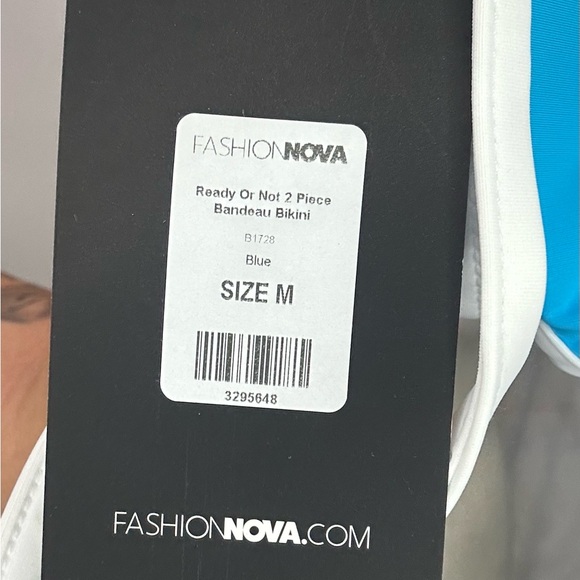 Bikini - Picture 4 of 5